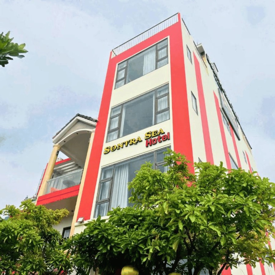 Beachfront hotel in Son Tra, beachfront hotel in Da Nang, sea-view hotel in Da Nang, affordable hotel in Da Nang, Son Tra Da Nang hotel, hotel near Son Tra Beach, Da Nang hotel with beautiful sea view, hotel near Dragon Bridge Da Nang, Da Nang resort hotel, family hotel in Da Nang