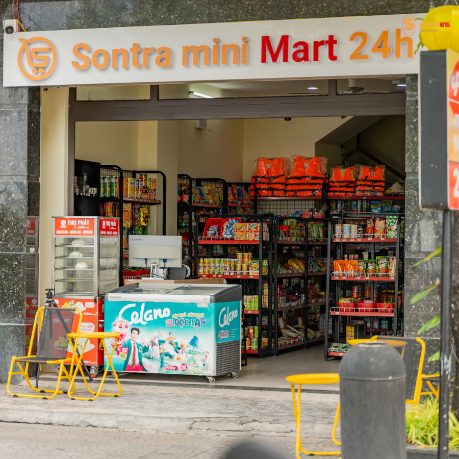 Cửa hàng Sontra mini Mart 24h bên trong khách sạn