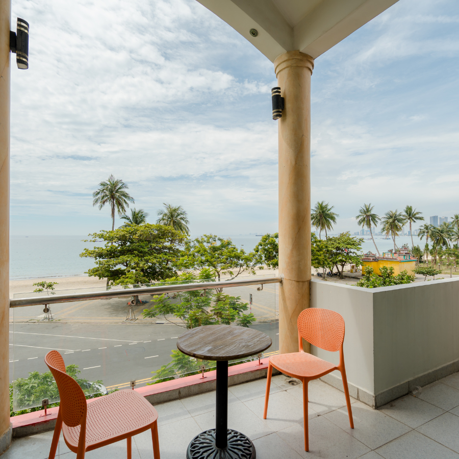 Khách sạn mặt biển Sơn Trà, khách sạn mặt biển Đà Nẵng, khách sạn view biển Đà Nẵng, khách sạn Đà Nẵng giá rẻ, khách sạn Sơn Trà Đà Nẵng, khách sạn gần biển Sơn Trà, khách sạn view biển đẹp Đà Nẵng, khách sạn gần cầu Rồng Đà Nẵng, khách sạn nghỉ dưỡng Đà Nẵng, khách sạn gia đình Đà Nẵng