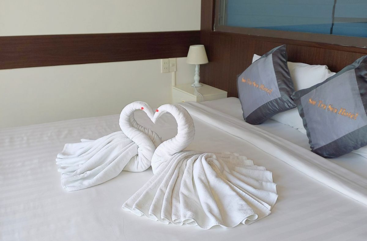son tra beachfront hotel, Da Nang beachfront hotel, Da Nang sea view hotel, budget hotel Da Nang, Son Tra Da Nang hotel