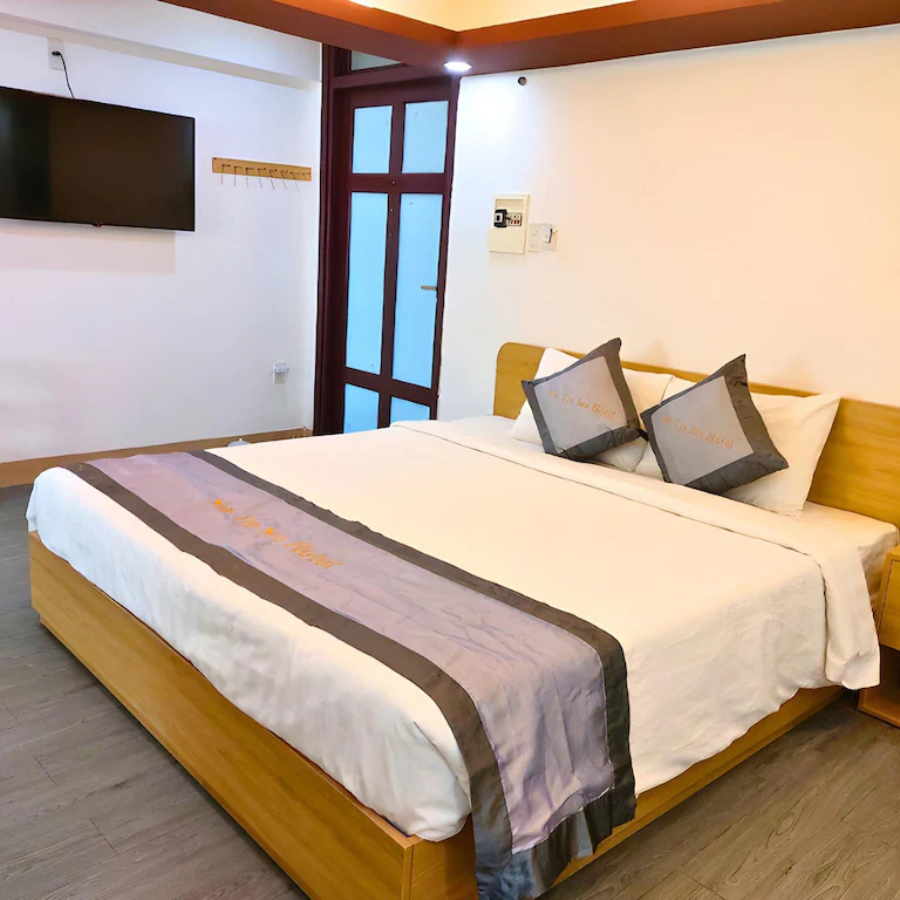 Khách sạn mặt biển Sơn Trà, khách sạn mặt biển Đà Nẵng, khách sạn view biển Đà Nẵng, khách sạn Đà Nẵng giá rẻ, khách sạn Sơn Trà Đà Nẵng, khách sạn gần biển Sơn Trà, khách sạn view biển đẹp Đà Nẵng, khách sạn gần cầu Rồng Đà Nẵng, khách sạn nghỉ dưỡng Đà Nẵng, khách sạn gia đình Đà Nẵng