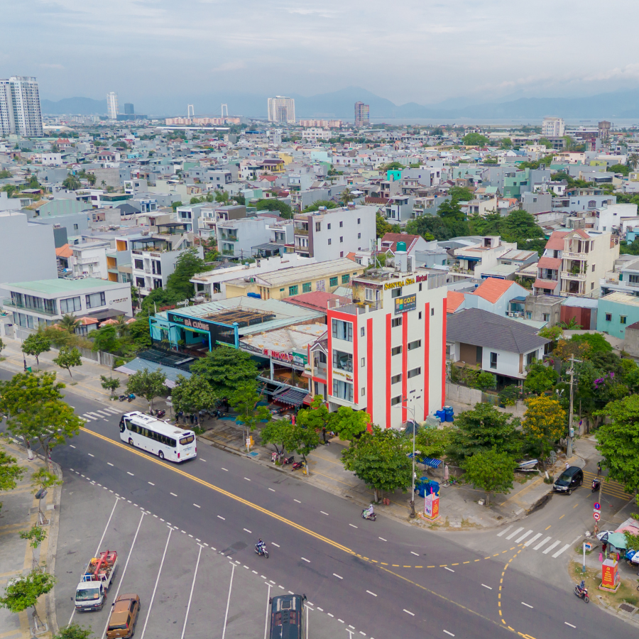 Beachfront hotel in Son Tra, beachfront hotel in Da Nang, sea-view hotel in Da Nang, affordable hotel in Da Nang, hotel in Son Tra Da Nang