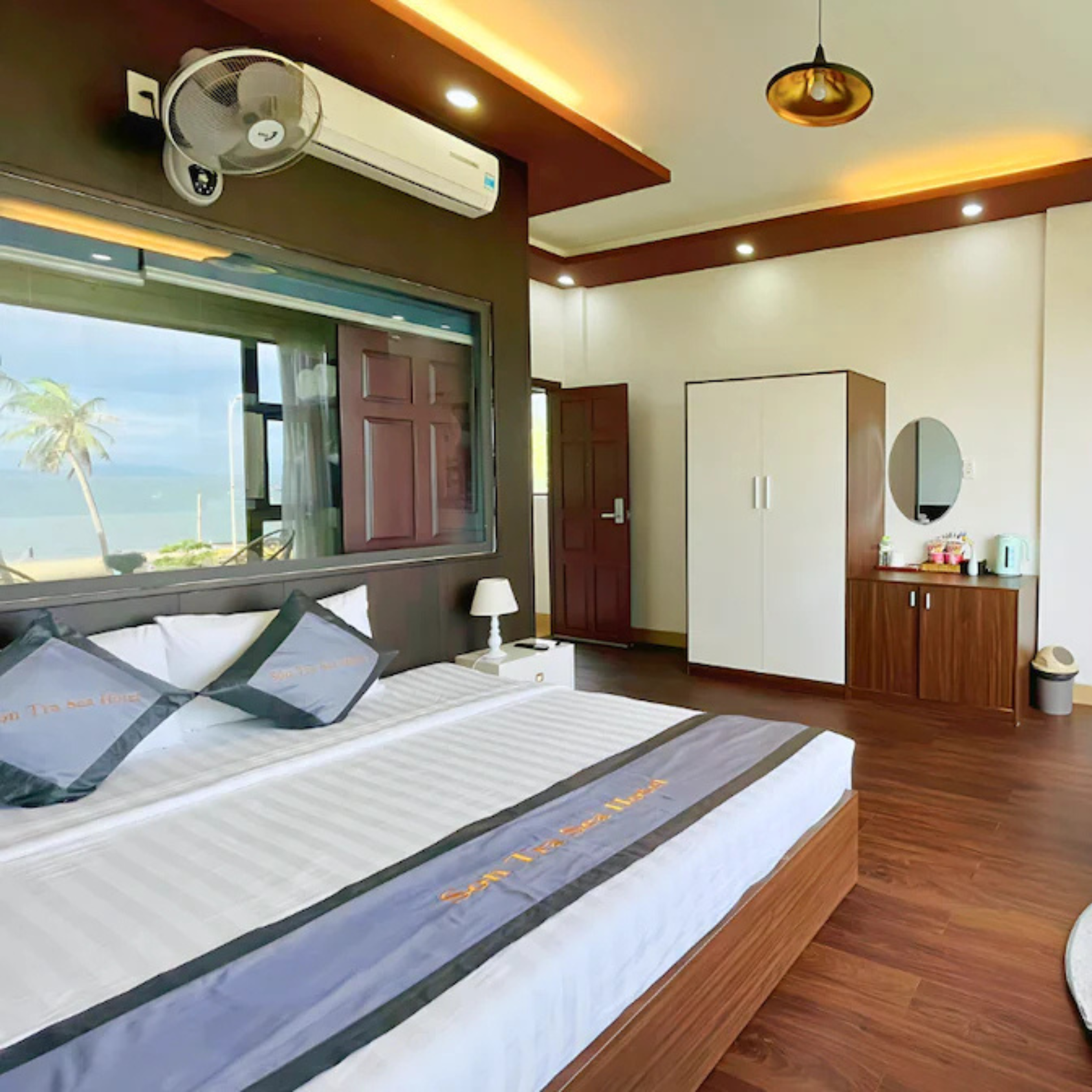 Khách sạn mặt biển Sơn Trà, khách sạn mặt biển Đà Nẵng, khách sạn view biển Đà Nẵng, khách sạn Đà Nẵng giá rẻ, khách sạn Sơn Trà Đà Nẵng