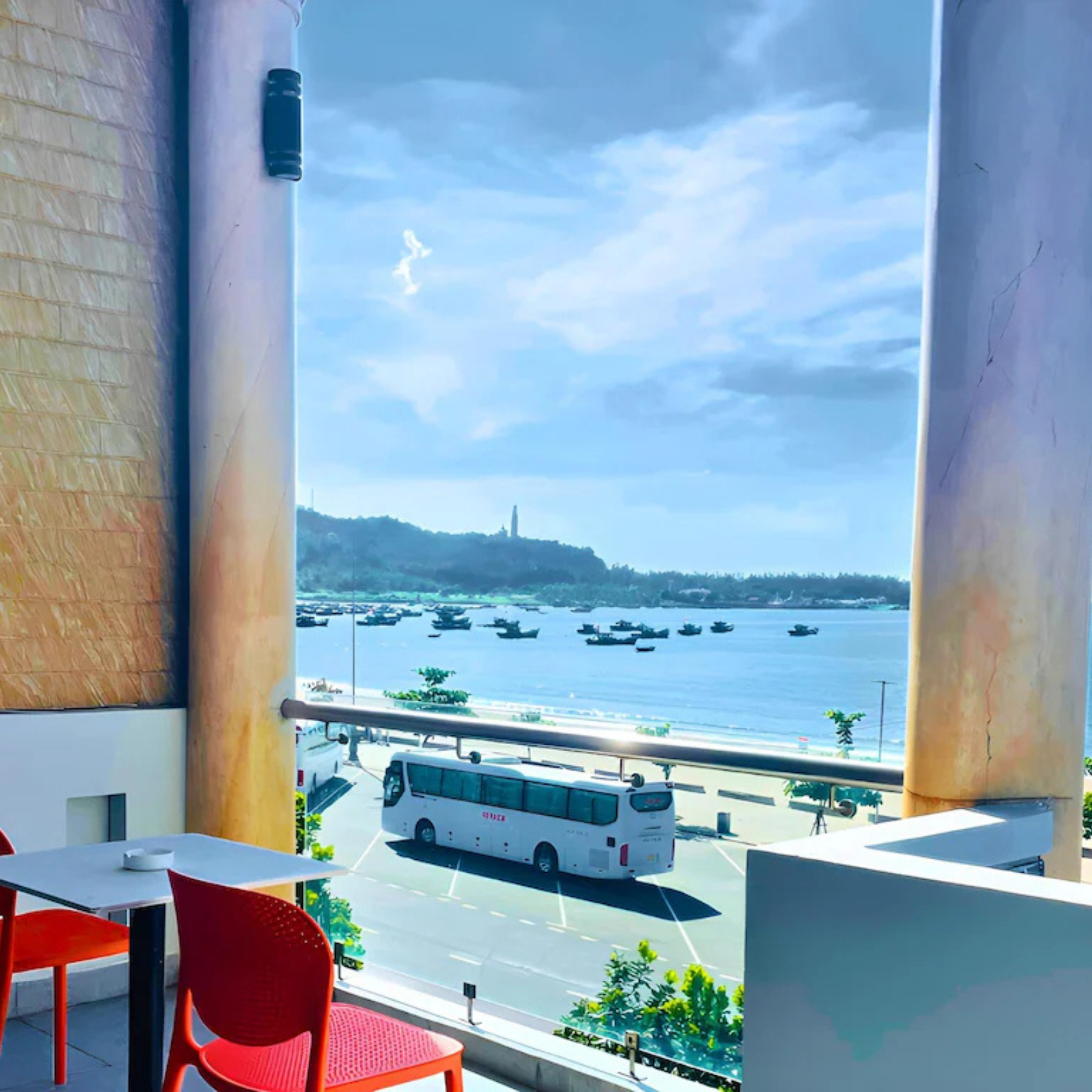 Khách sạn mặt biển Sơn Trà, khách sạn mặt biển Đà Nẵng, khách sạn view biển Đà Nẵng, khách sạn Đà Nẵng giá rẻ, khách sạn Sơn Trà Đà Nẵng