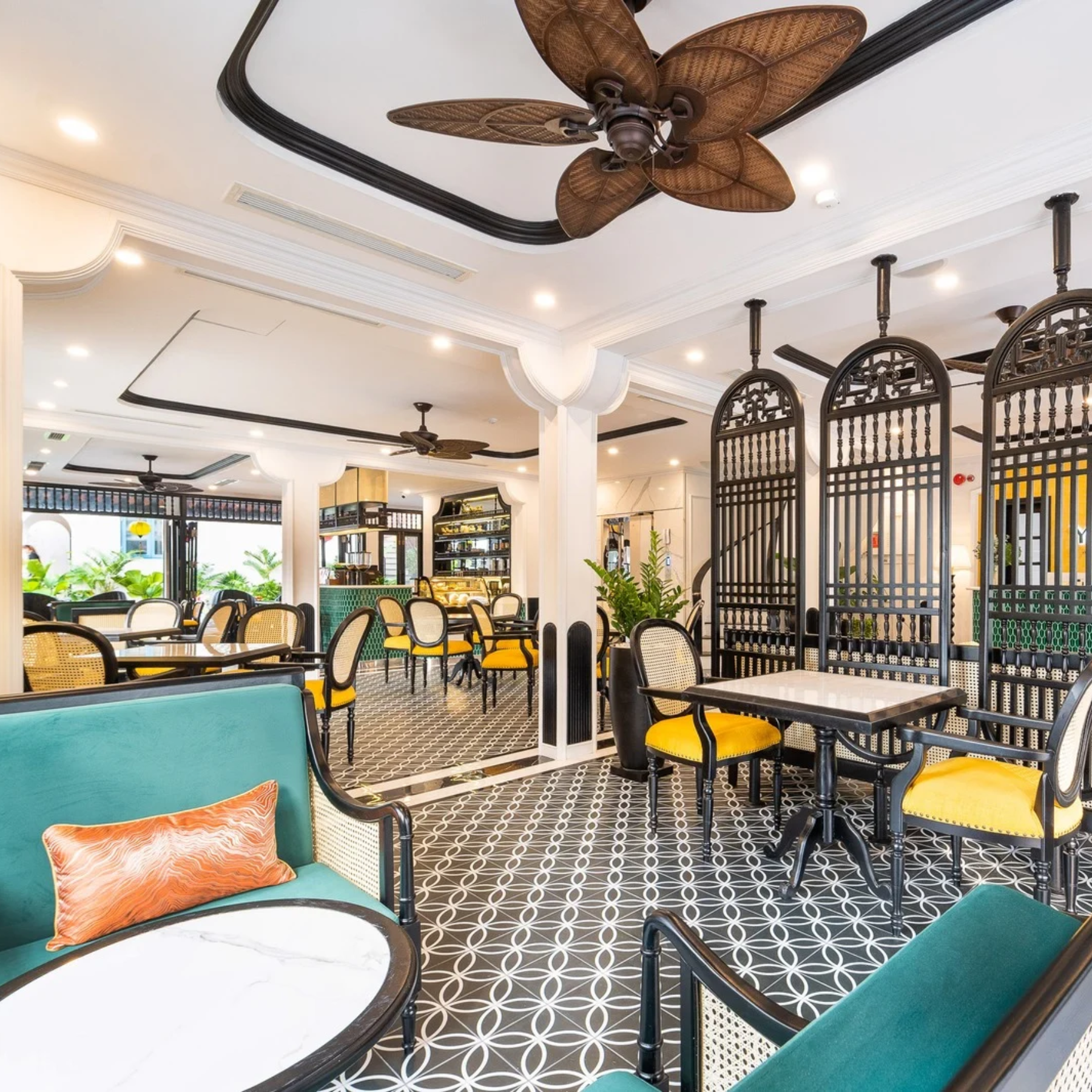 Vintage Taste Deli Cafe, quán cafe yên tĩnh, cafe vintage, cafe Hội An, cafe Vinhomes Grand Park